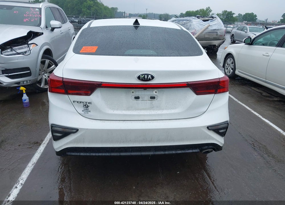 2021 KIA FORTE VIN: 3KPF24AD8ME276839