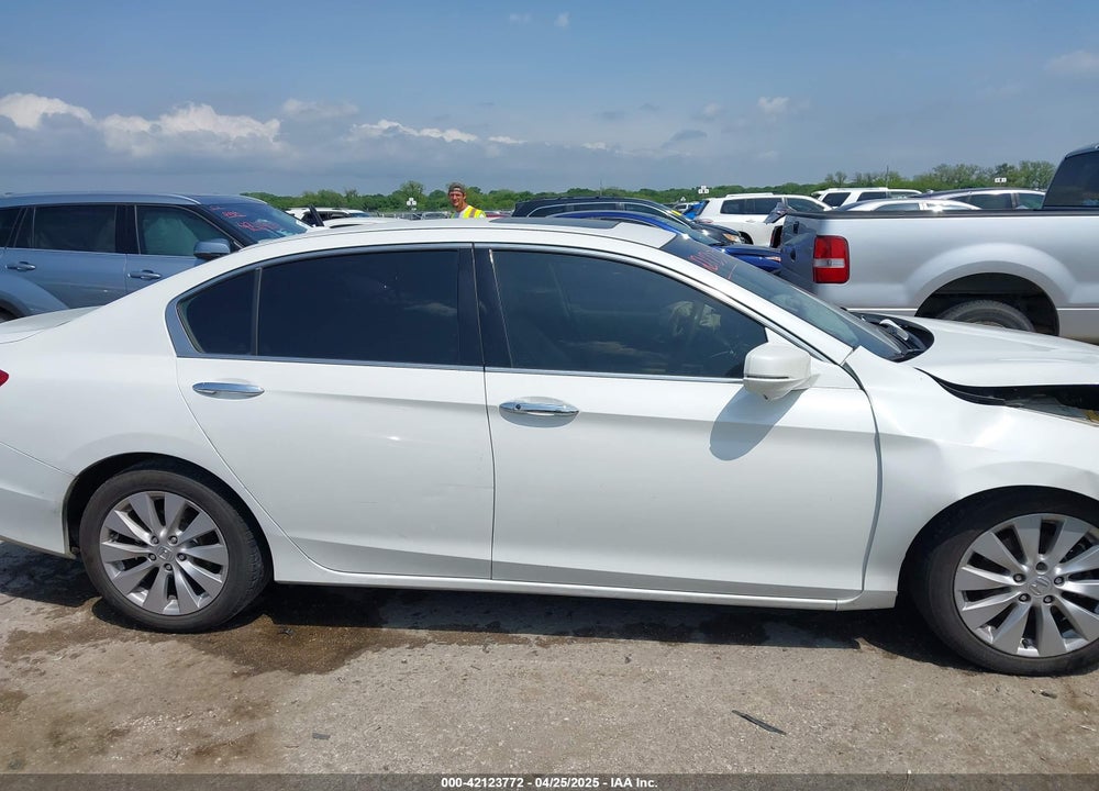 2013 HONDA ACCORD VIN: 1HGCR3F81DA039814