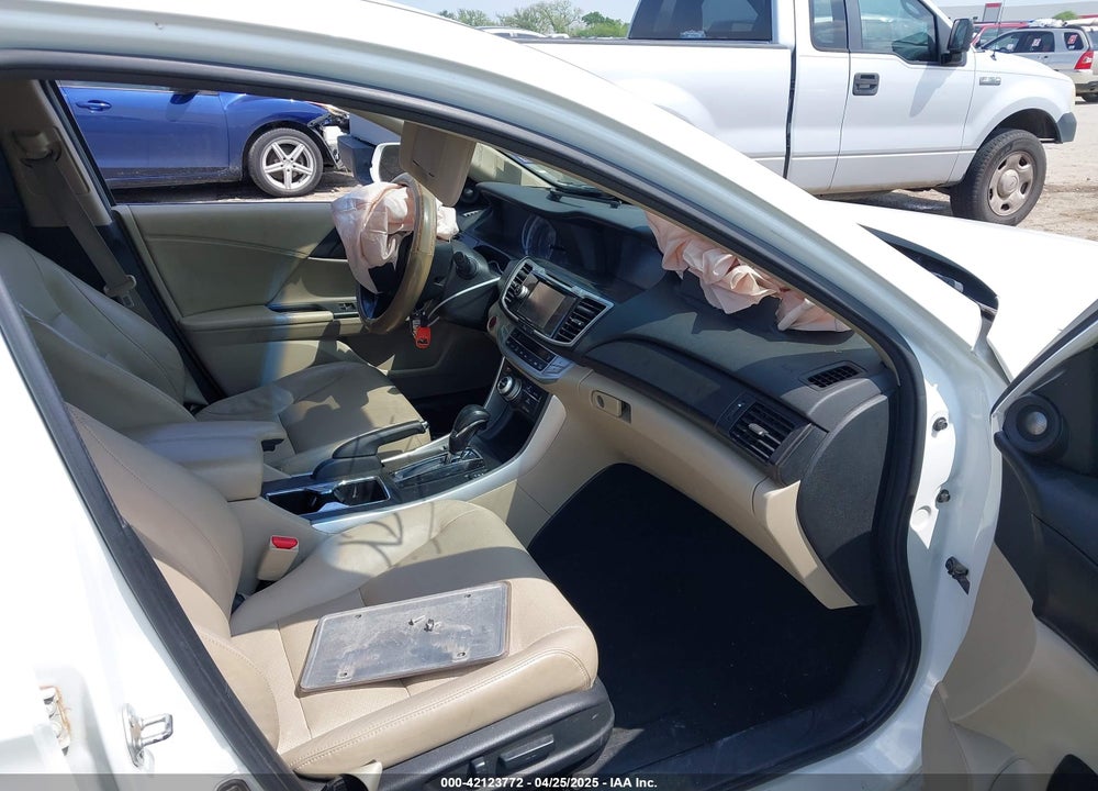 2013 HONDA ACCORD VIN: 1HGCR3F81DA039814