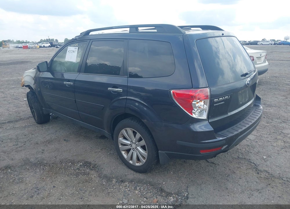 2011 SUBARU FORESTER 2.5X PREMIUM VIN: JF2SHADC6BH726057