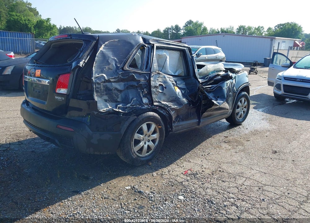 2013 KIA SORENTO VIN: 5XYKT3A14DG361286