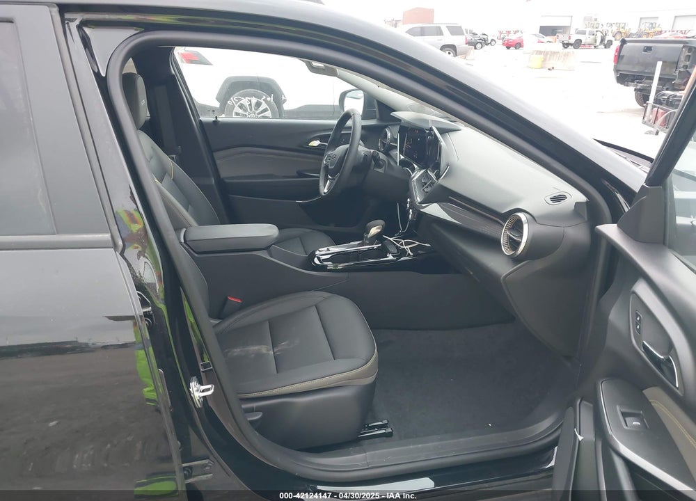 2025 CHEVROLET TRAX VIN: KL77LKEP1SC143223