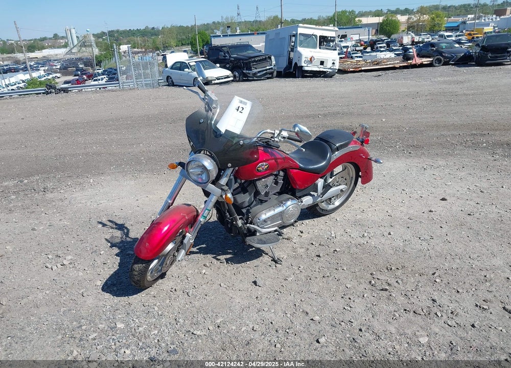 2005 VICTORY MOTORCYCLES KINGPIN VIN: 5VPCB16D553006469