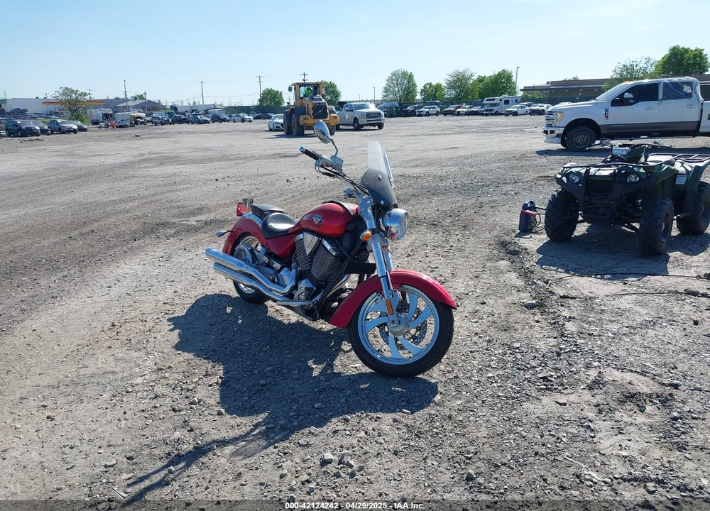 2005 VICTORY MOTORCYCLES KINGPIN VIN: 5VPCB16D553006469