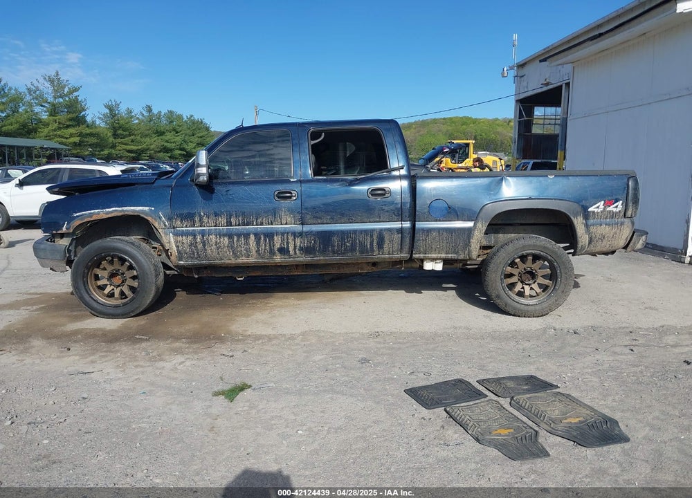 2005 CHEVROLET SILVERADO 2500HD LS/LT/WORK TRUCK VIN: 1GCHK23215F882290