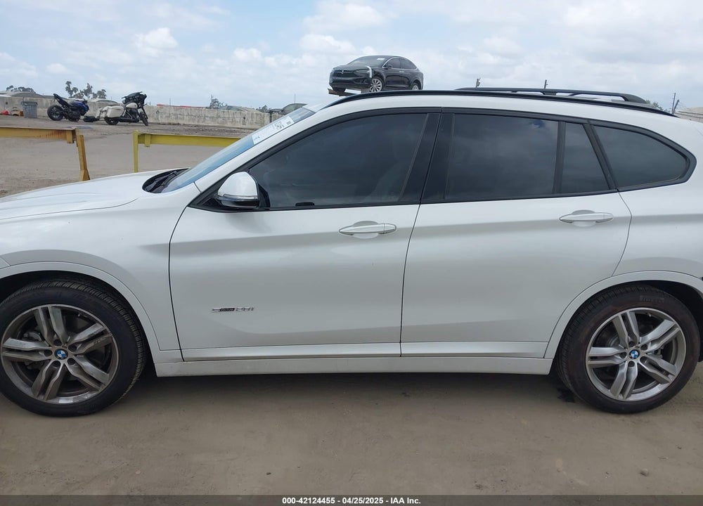 2017 BMW X1 SDRIVE28I VIN: WBXHU7C34H5H33422