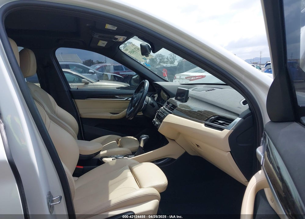 2017 BMW X1 SDRIVE28I VIN: WBXHU7C34H5H33422