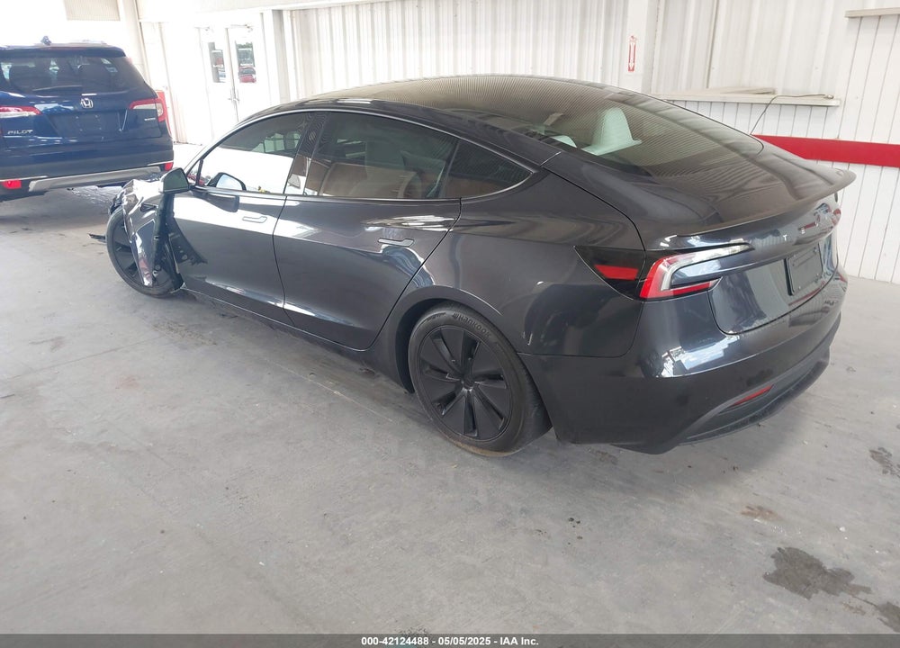 2024 TESLA MODEL 3 LONG RANGE DUAL MOTOR ALL-WHEEL DRIVE/REAR-WHEEL DRIVE VIN: 5YJ3E1EA3RF870295