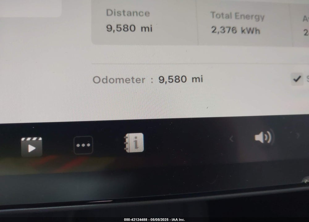 2024 TESLA MODEL 3 LONG RANGE DUAL MOTOR ALL-WHEEL DRIVE/REAR-WHEEL DRIVE VIN: 5YJ3E1EA3RF870295