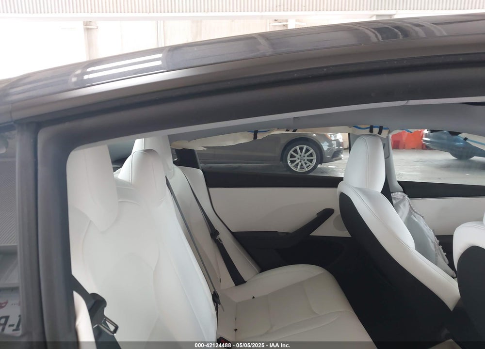 2024 TESLA MODEL 3 LONG RANGE DUAL MOTOR ALL-WHEEL DRIVE/REAR-WHEEL DRIVE VIN: 5YJ3E1EA3RF870295