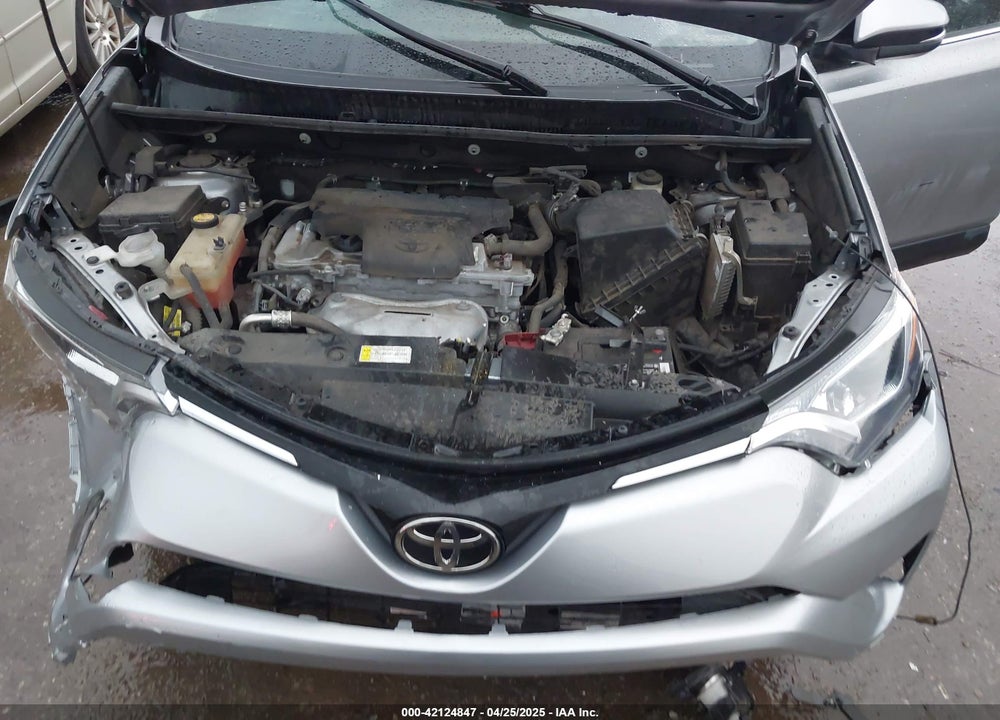 2018 TOYOTA RAV4 VIN: 2T3RFREV4JW739707