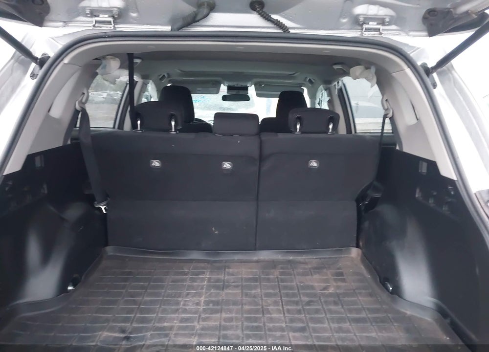 2018 TOYOTA RAV4 VIN: 2T3RFREV4JW739707