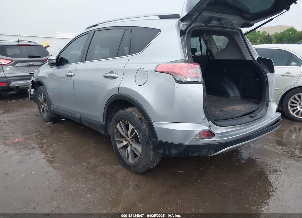 2018 TOYOTA RAV4 VIN: 2T3RFREV4JW739707