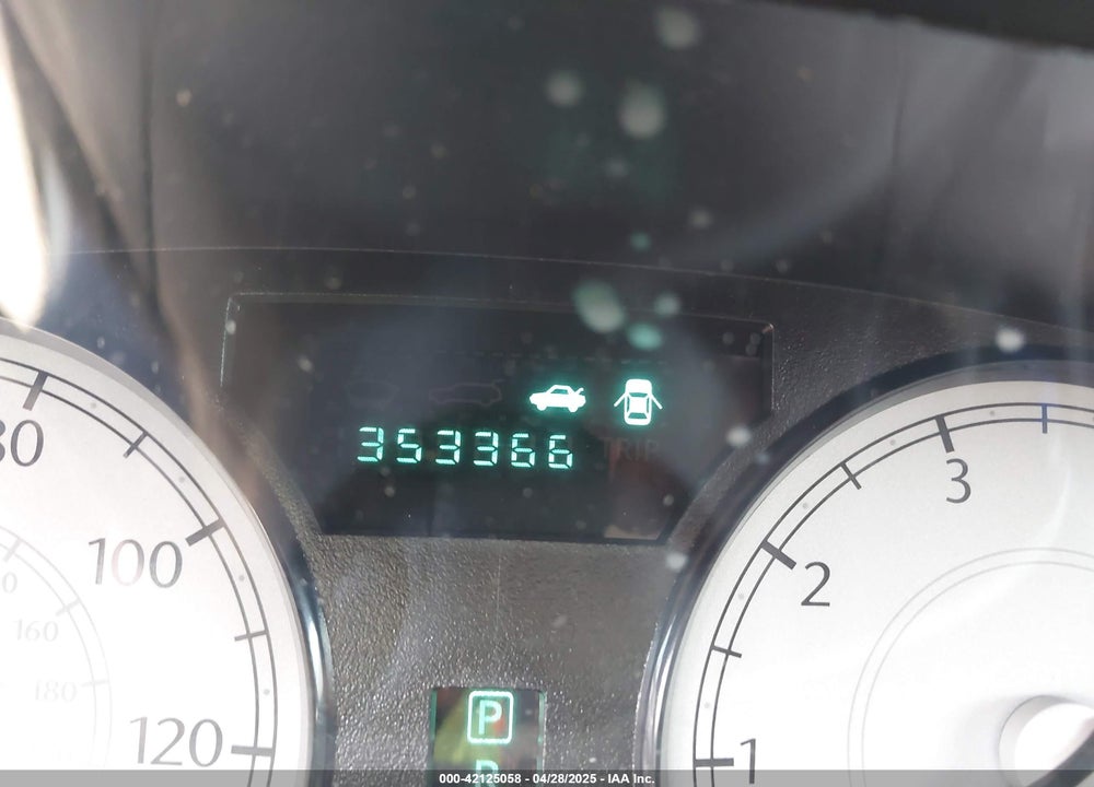 2007 CHRYSLER 300 VIN: 2C3KA43R57H679118