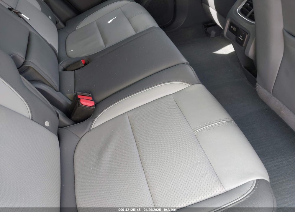 2019 CHEVROLET BLAZER VIN: 3GNKBHRS6KS677627