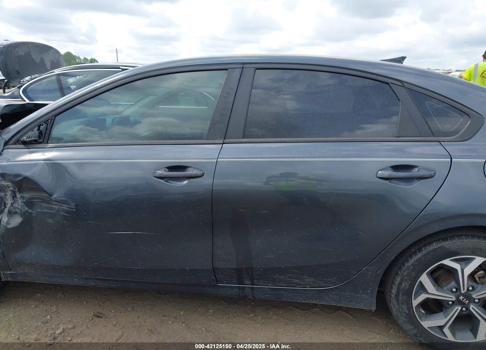 2021 KIA FORTE LXS VIN: 3KPF24AD2ME276819