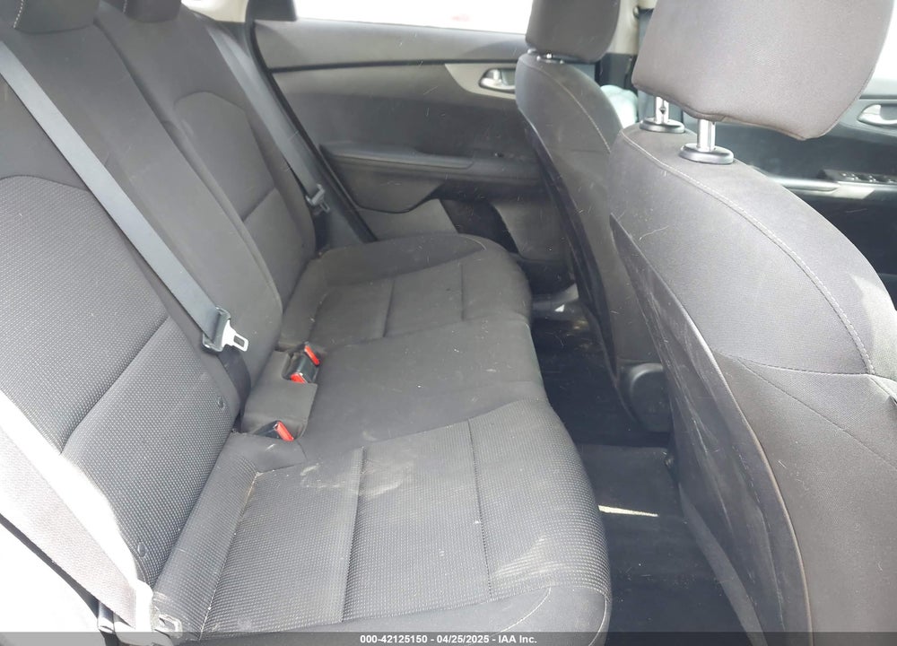 2021 KIA FORTE LXS VIN: 3KPF24AD2ME276819