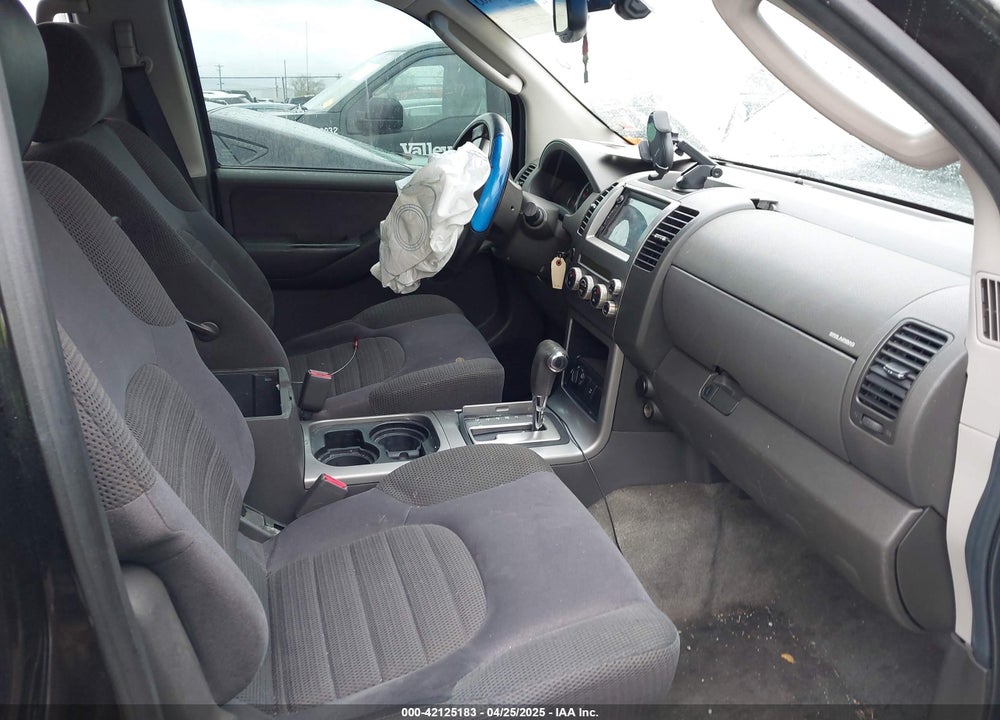2005 NISSAN PATHFINDER SE VIN: 5N1AR18W65C770679
