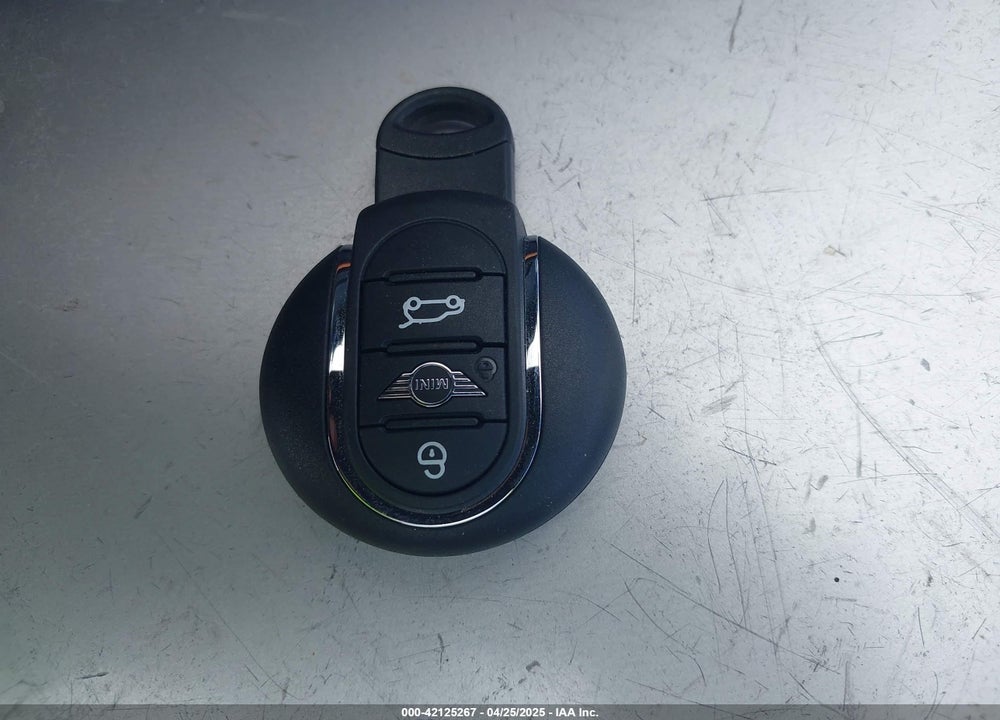 2024 MINI SE HARDTOP VIN: WMW13DJ00R2V90507