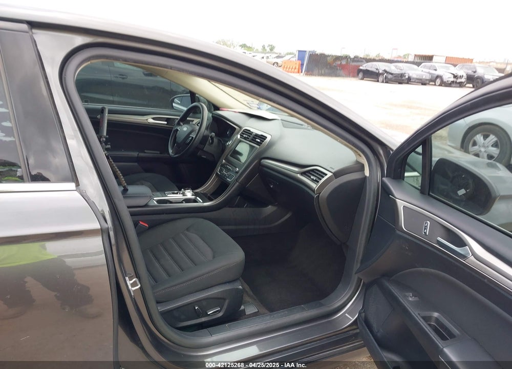 2018 FORD FUSION VIN: 3FA6P0H71JR166638