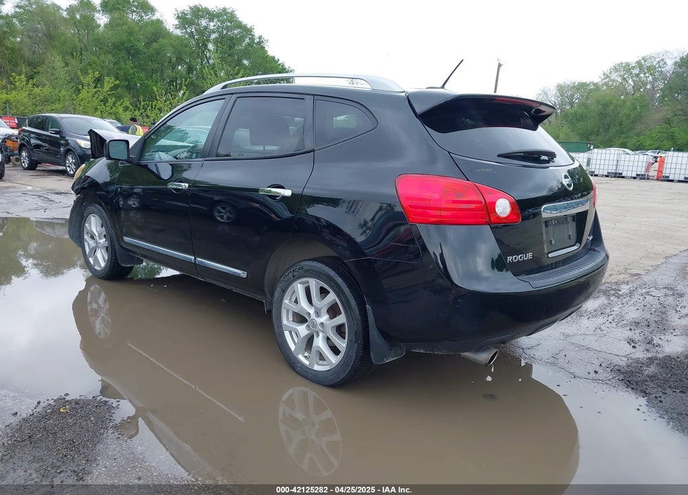 2013 NISSAN ROGUE SV W/SL PKG VIN: JN8AS5MV1DW626827