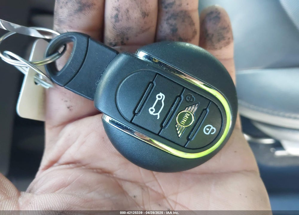 2020 MINI COUNTRYMAN COOPER VIN: WMZYW3C00L3L28083