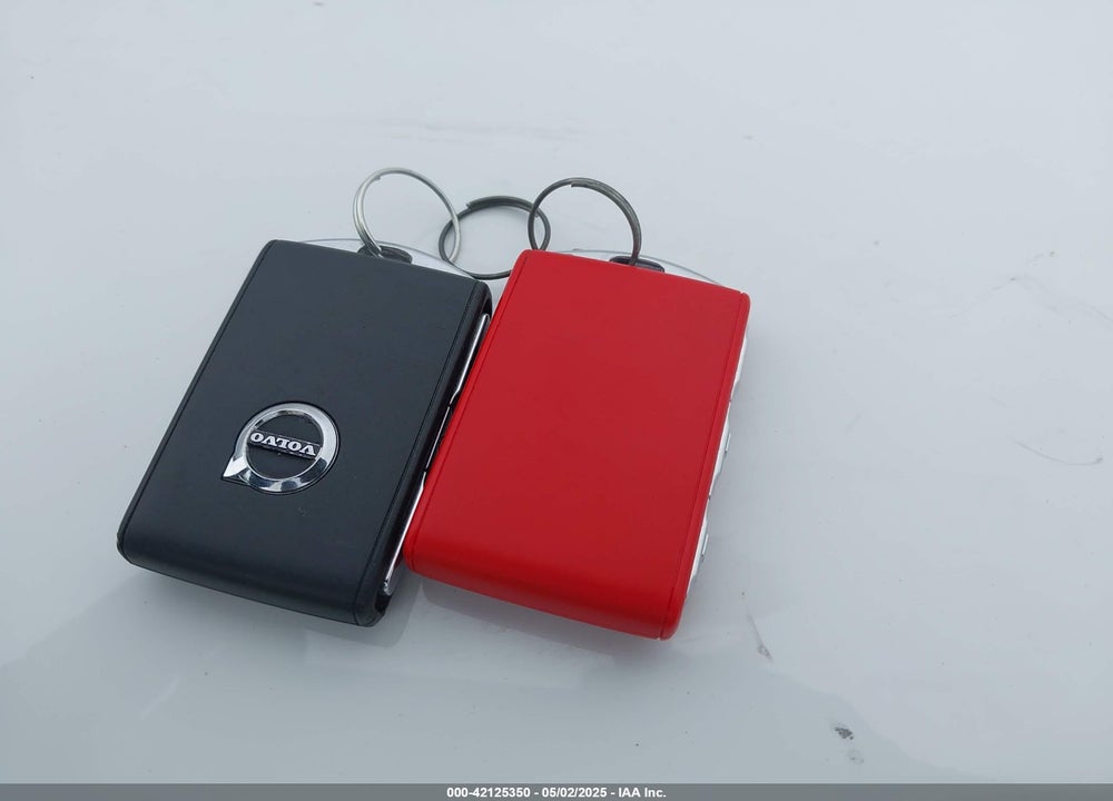 2022 VOLVO XC40 RECHARGE VIN: YV4ED3UR9N2692112