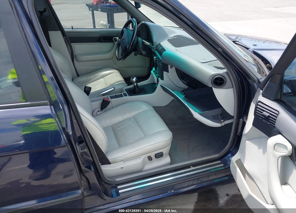 1994 BMW 525 VIN: WBAHJ6325RGD24193