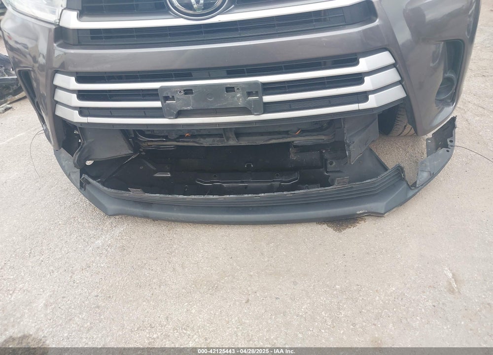 2019 TOYOTA HIGHLANDER VIN: 5TDZARFH8KS055303
