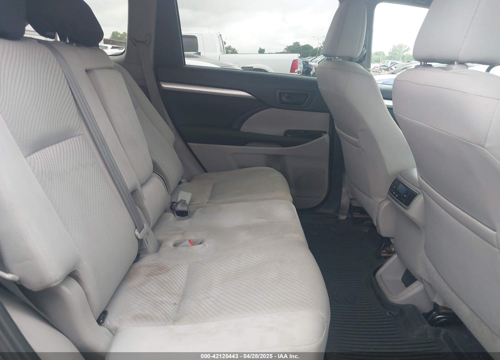 2019 TOYOTA HIGHLANDER VIN: 5TDZARFH8KS055303