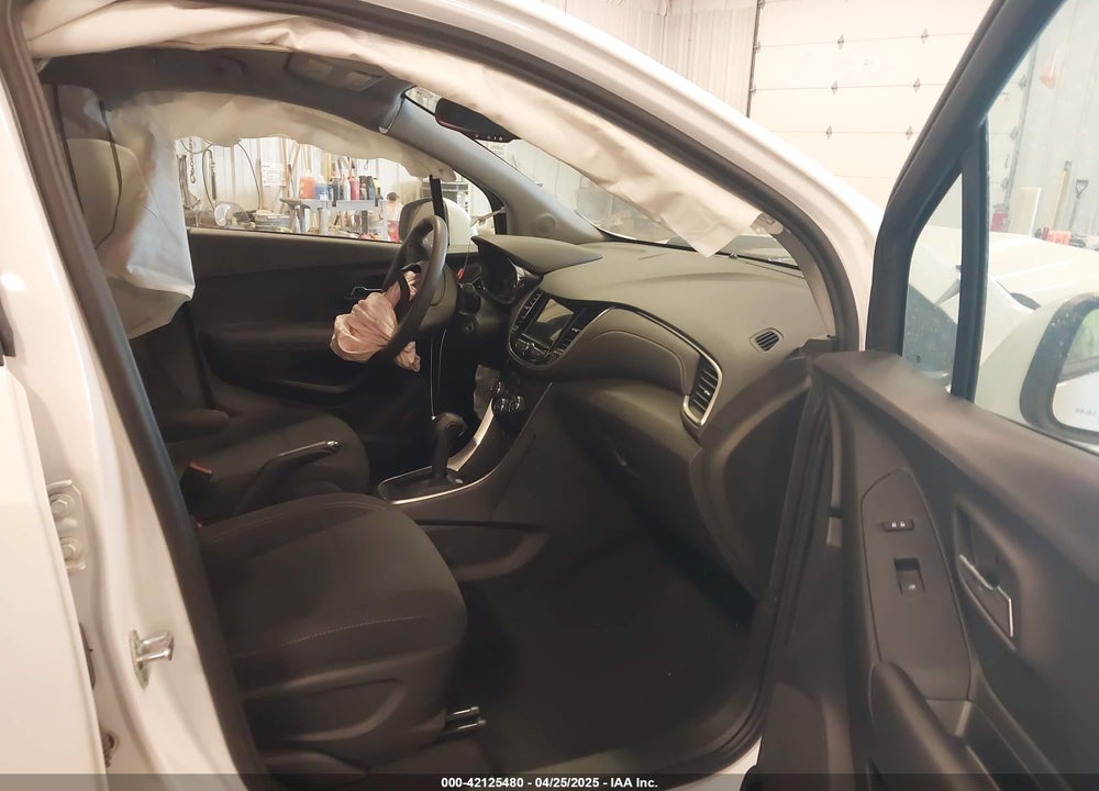 2019 CHEVROLET TRAX LS VIN: 3GNCJKSBXKL339026