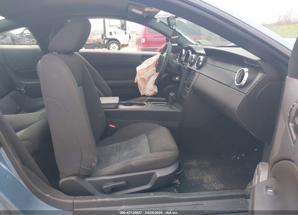 2007 FORD MUSTANG V6 DELUXE/V6 PREMIUM VIN: 1ZVFT80N175266312