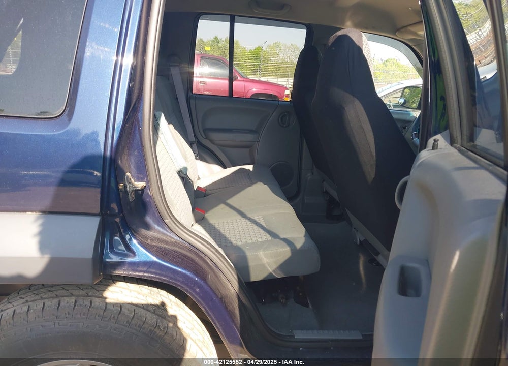 2006 JEEP LIBERTY SPORT VIN: 1J4GL48K56W209186