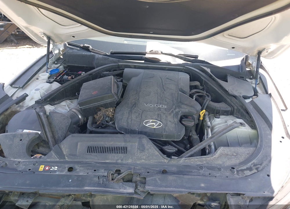 2015 HYUNDAI GENESIS VIN: KMHGN4JE1FU069567