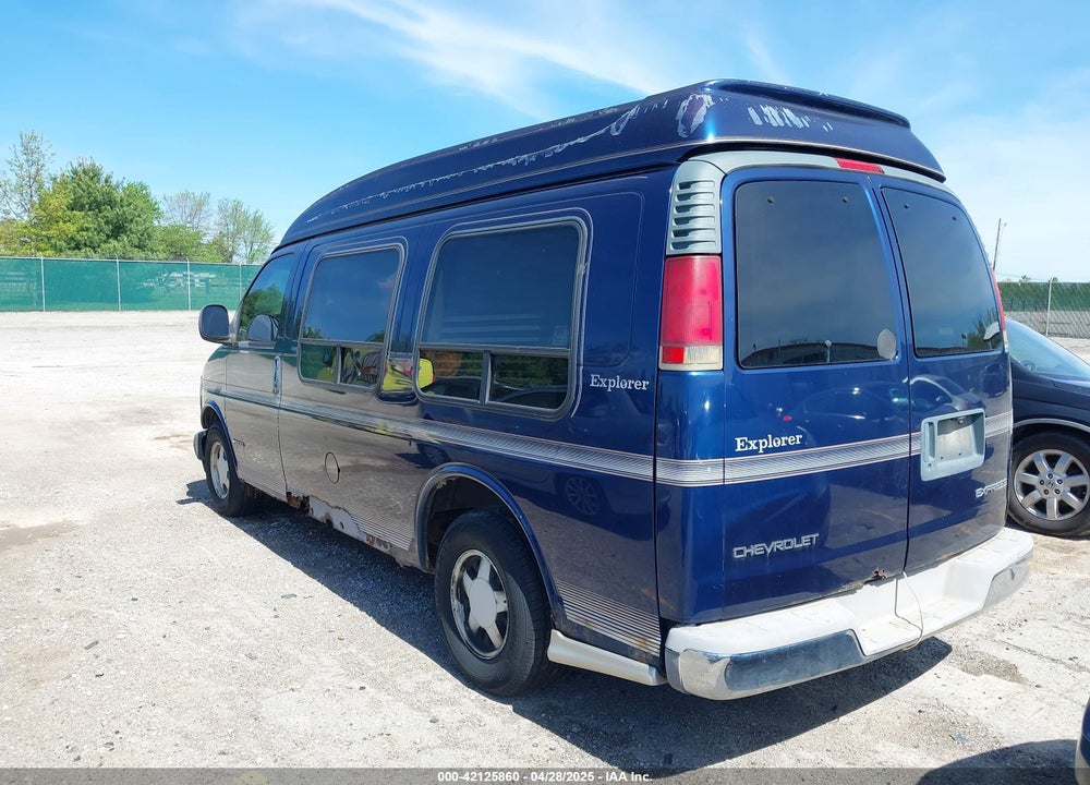 2001 CHEVROLET EXPRESS UPFITTER VIN: 1GBFG15R911183501