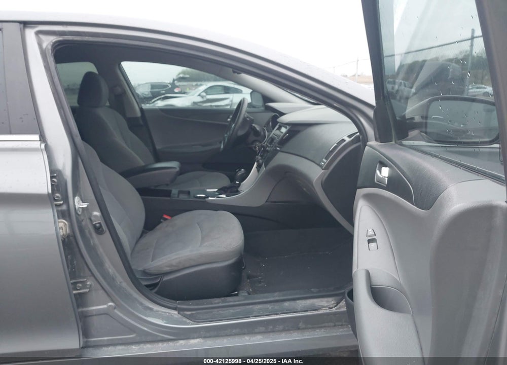 2014 HYUNDAI SONATA VIN: 5NPEB4AC6EH814549
