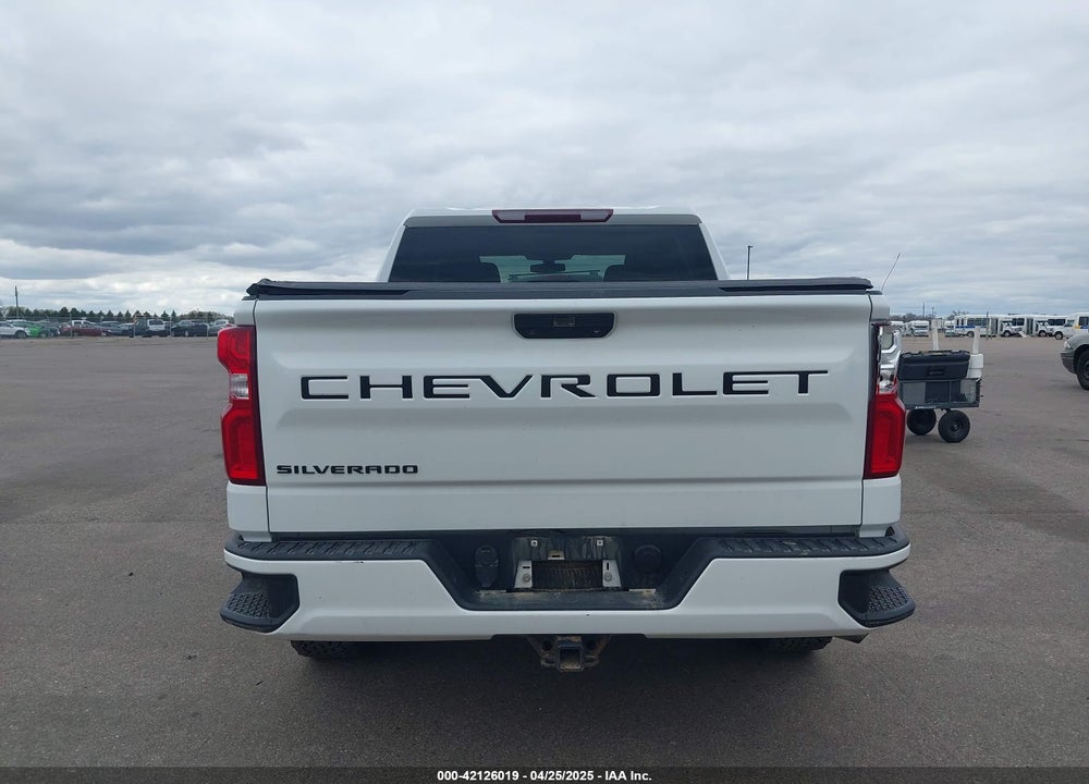 2020 CHEVROLET SILVERADO 1500 4WD SHORT BED CUSTOM VIN: 1GCPYBEH5LZ321632