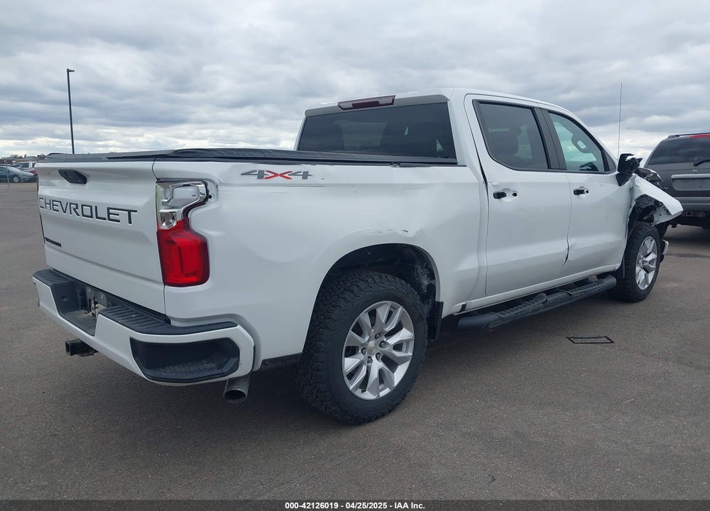 2020 CHEVROLET SILVERADO 1500 4WD SHORT BED CUSTOM VIN: 1GCPYBEH5LZ321632