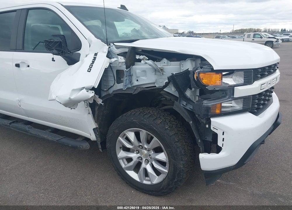 2020 CHEVROLET SILVERADO 1500 4WD SHORT BED CUSTOM VIN: 1GCPYBEH5LZ321632
