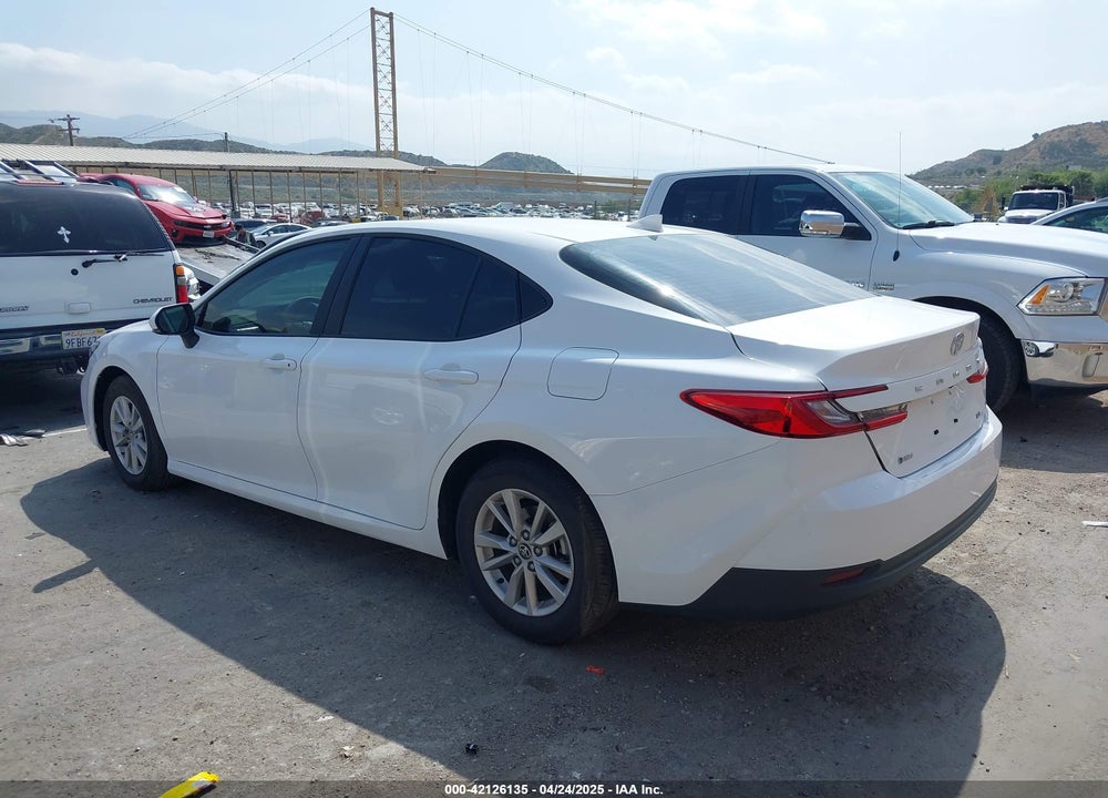 2025 TOYOTA CAMRY LE VIN: 4T1DAACK1SU549070