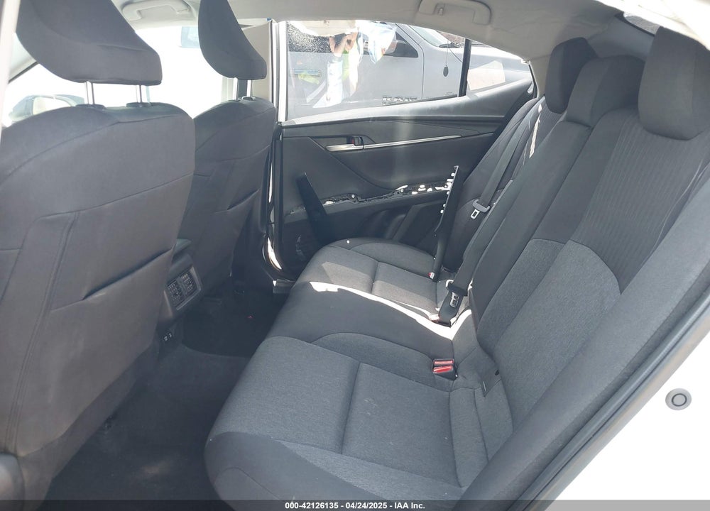 2025 TOYOTA CAMRY LE VIN: 4T1DAACK1SU549070