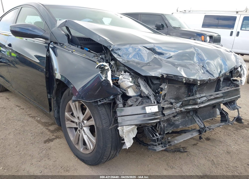 2012 HYUNDAI SONATA VIN: 5NPEB4AC1CH358229