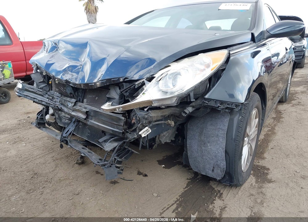 2012 HYUNDAI SONATA VIN: 5NPEB4AC1CH358229