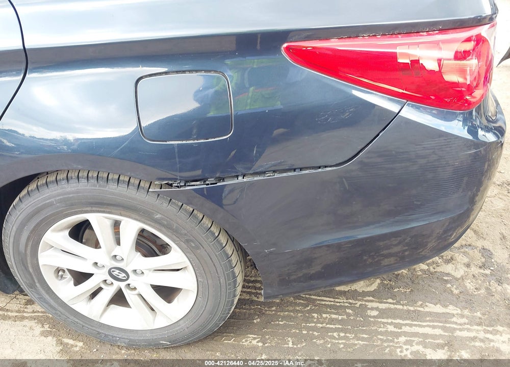 2012 HYUNDAI SONATA VIN: 5NPEB4AC1CH358229