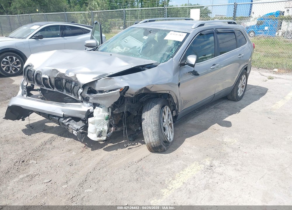2015 JEEP CHEROKEE VIN: 1C4PJLCB3FW655852