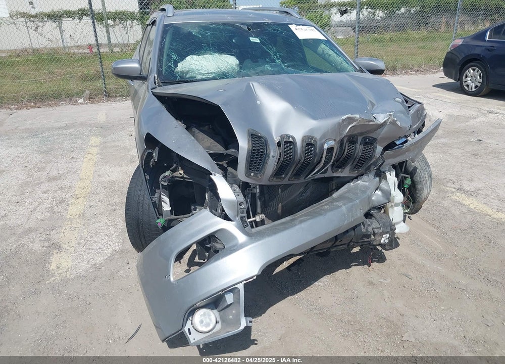 2015 JEEP CHEROKEE VIN: 1C4PJLCB3FW655852