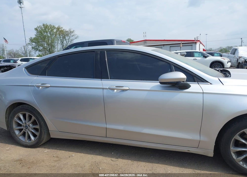 2017 FORD FUSION SE VIN: 3FA6P0HD0HR129175