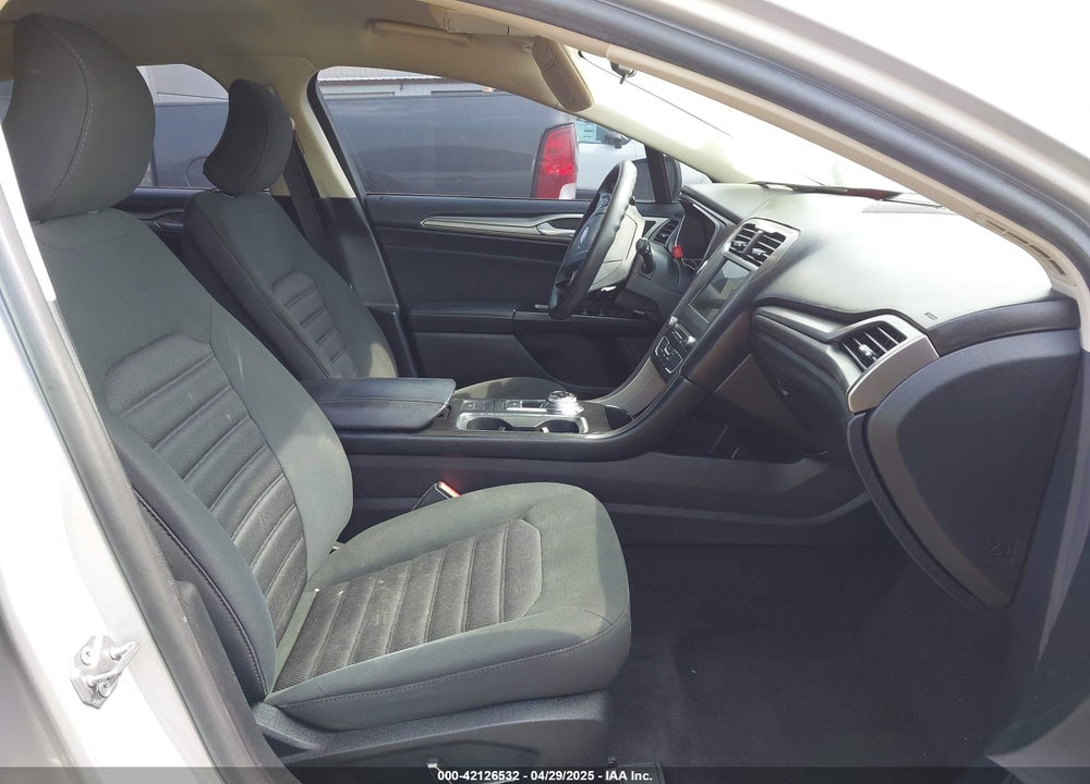 2017 FORD FUSION SE VIN: 3FA6P0HD0HR129175