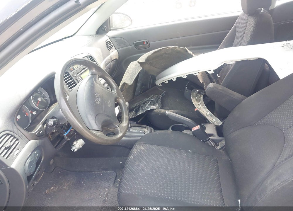 2009 HYUNDAI ACCENT VIN: KMHCM36C39U140646
