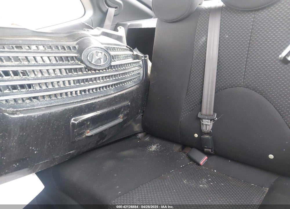 2009 HYUNDAI ACCENT VIN: KMHCM36C39U140646